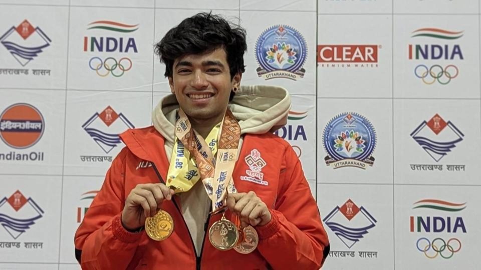 Jash Modi with his National Games medals